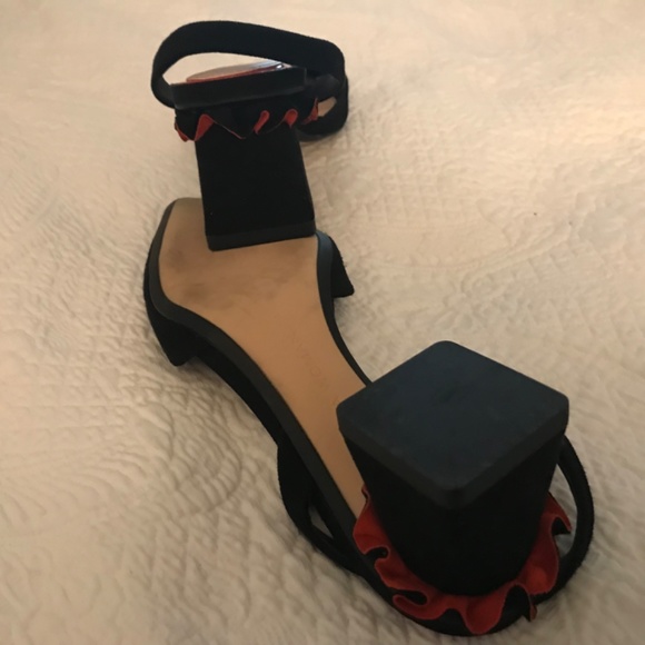 Zara heels, size 36, black with red accents and block 1 in 3/4 heel - Picture 2 of 6